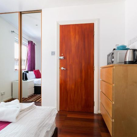 Апартаменты Centra Wharf Лондон Экстерьер фото
